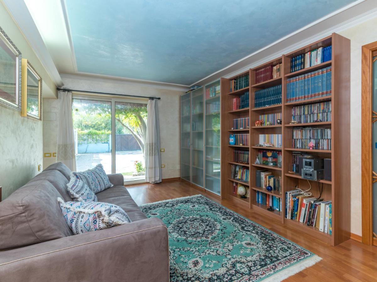 Villa Surphinia By Interhome Bari Sardo Kültér fotó